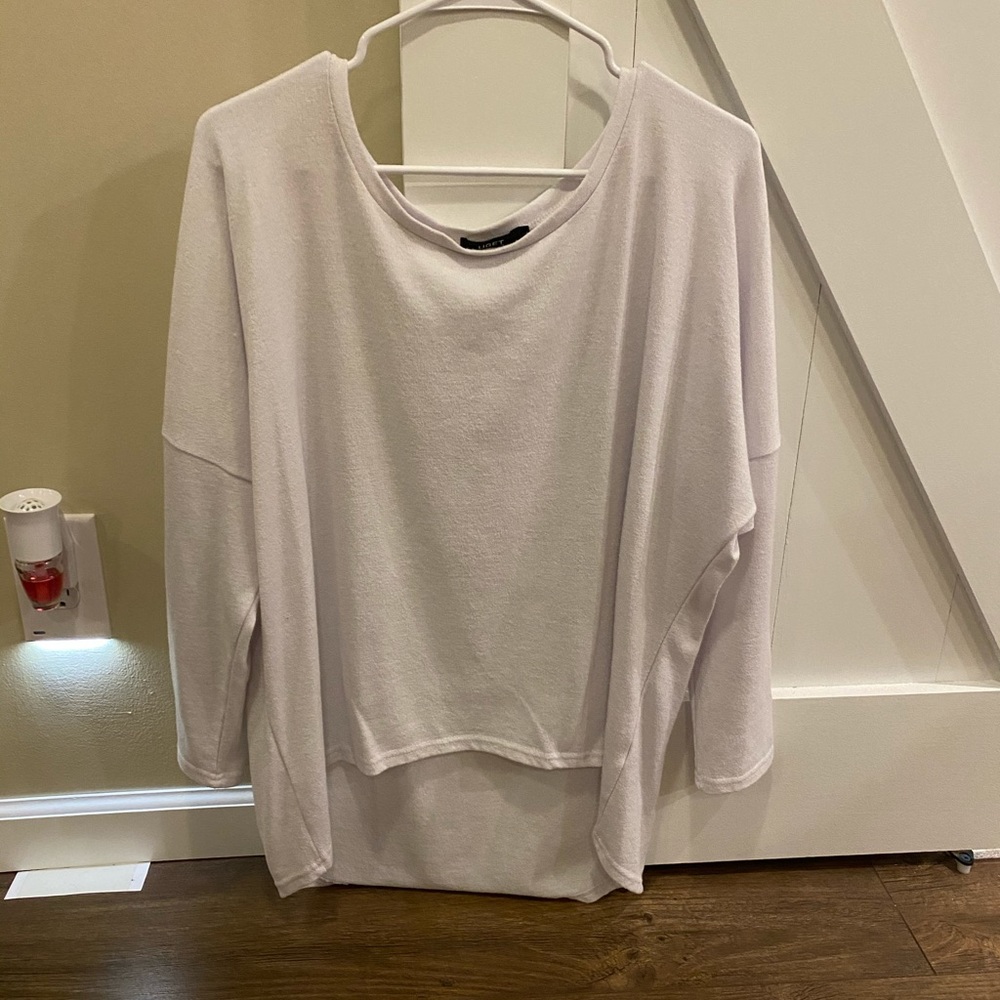 Lightweight sweater